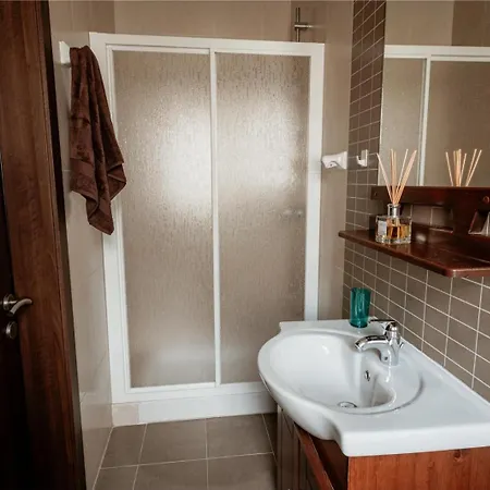 Cosy 1br 2 *