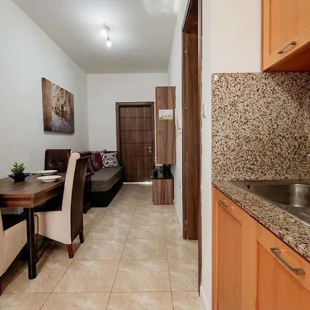 Cosy 1br 2